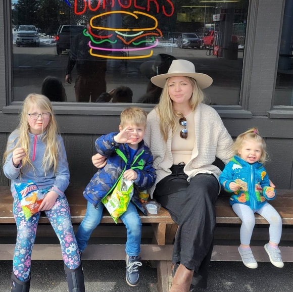 Meet your Posher, Shawn - Picture 3 of 6